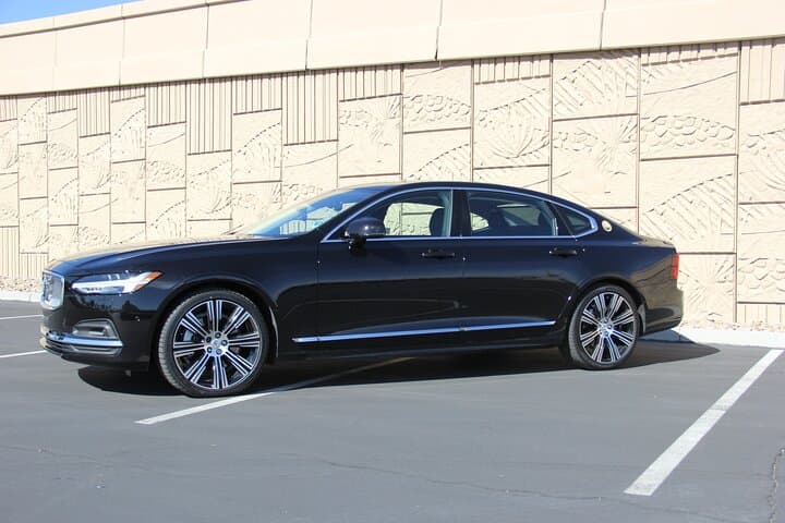 Private Luxury Las Vegas Airport Transfer — Sedan, SUV & Limo Service photo 2