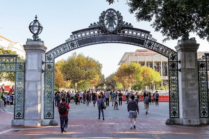 Private 2-Hour Berkeley Walking Adventure: Campus, Food & Parks photo 3