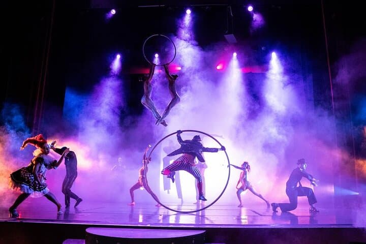Prague Czech Cabaret Show — High-Energy Cabaret, Circus & Song
