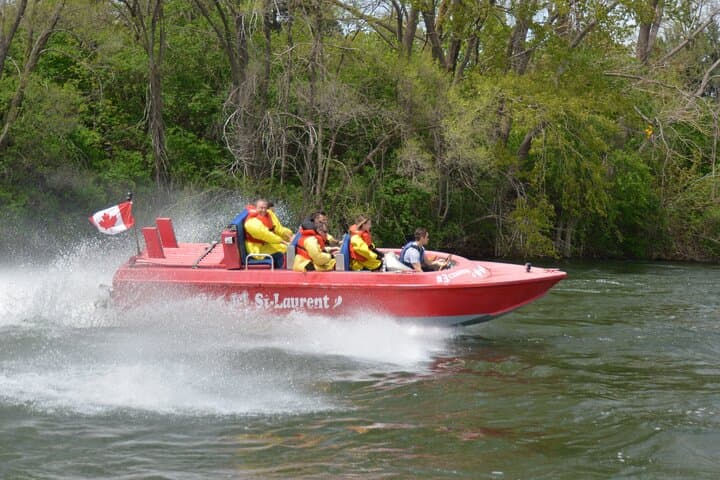 Jet Boat Thrill on the St. Lawrence: Old Port Speed Boating in Montreal photo 3