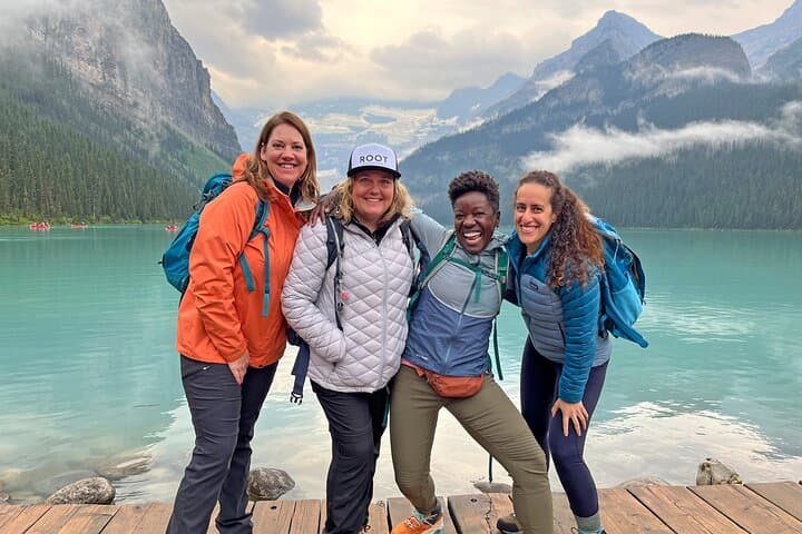 Moraine Lake & Lake Louise Half-Day Tour — Guided Views of Banff’s Turquoise Lakes