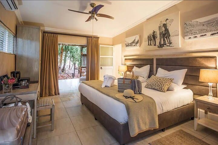 Private Safari at Aquila Game Reserve: Big 5 Day Trip from Cape Town photo 3