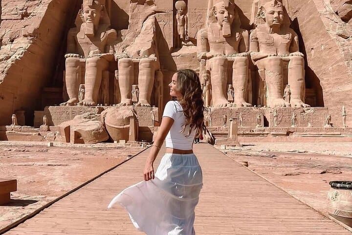 4-Day Nile Cruise From Cairo: Luxor & Aswan Temples by Flight