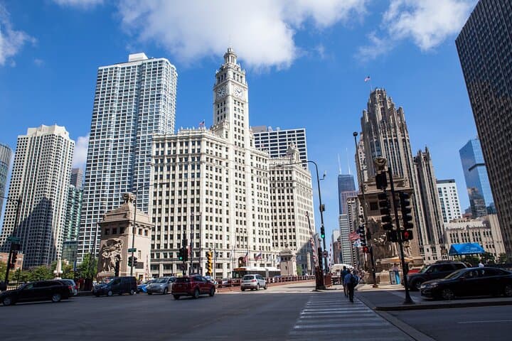 Private Gold Coast Architecture Walking Tour — Chicago Architectural Highlights photo 2
