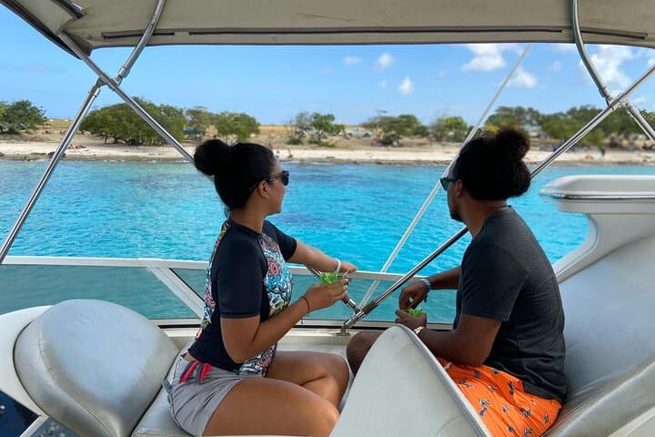 Private Romantic Yacht Cruise in Kralendijk — 2-Hour Prosecco Experience photo 2