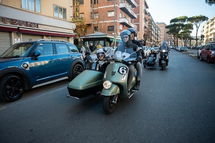 Rome Vespa Sidecar Tour Day & Night — Colosseum to Janiculum with Pickup photo 3