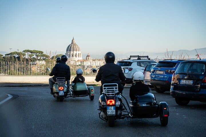 Rome Vespa Sidecar Tour Day & Night — Colosseum to Janiculum with Pickup photo 2