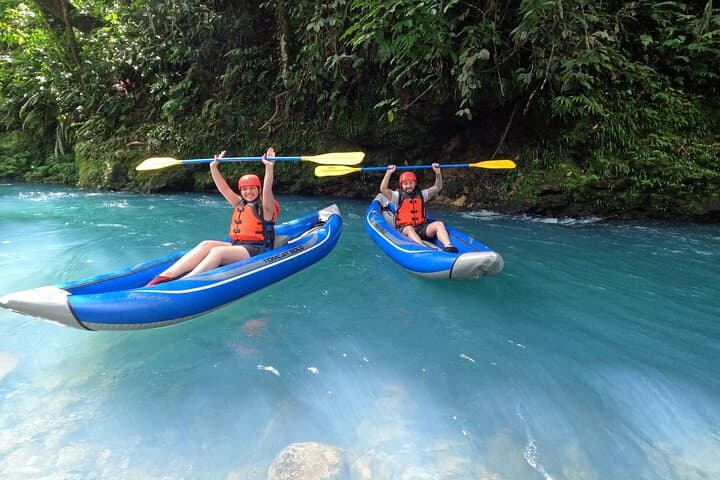 Private Kayak Adventure on Rio Celeste — 5 km Kayak & Natural Pools Near Tenorio