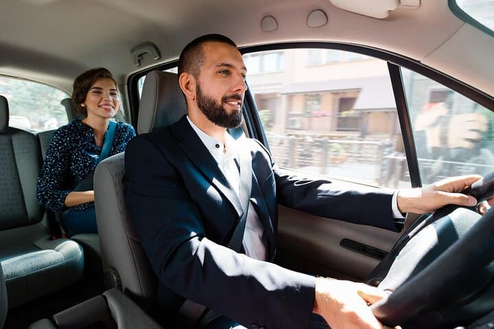 Dubai Hotel to DXB Airport Transfer — Private Drop-Off & Reliable Shuttle photo 3