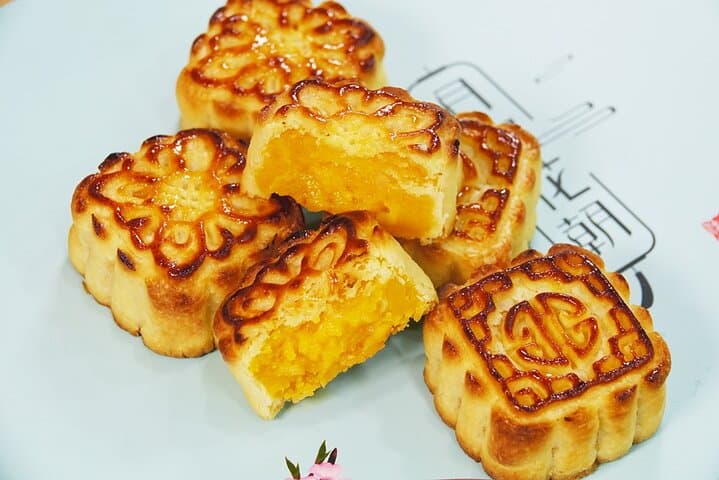 Make Hong Kong Egg Tarts & Custard Mooncakes: Tsim Sha Tsui Baking Class photo 4