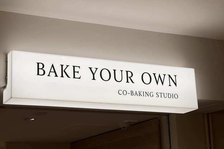 Make Hong Kong Egg Tarts & Custard Mooncakes: Tsim Sha Tsui Baking Class photo 6