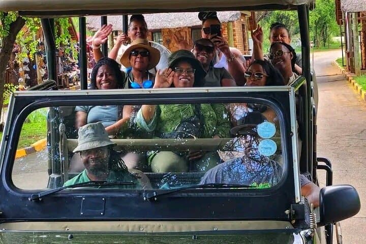 Pilanesberg Transfer from Johannesburg and Pretoria — Reliable Shuttle to the Park photo 2