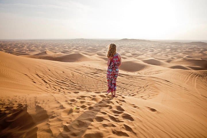 Dubai Red Dunes Premium Desert Safari with BBQ Dinner & Belly Dance photo 4