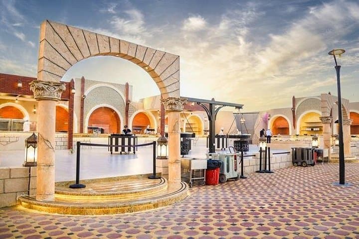 Dubai Red Dunes Premium Desert Safari with BBQ Dinner & Belly Dance