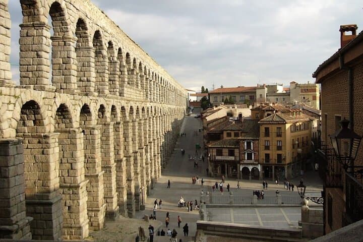 Segovia in a Day: Private Minivan Tour from Madrid to the Alcázar, Aqueduct & Cathedral photo 5