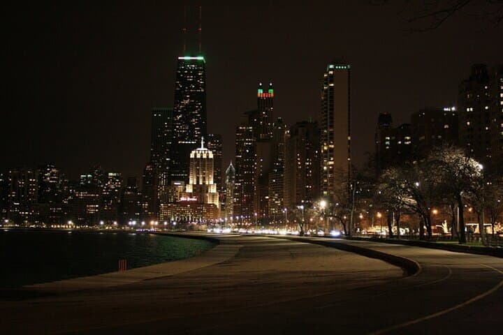 Lincoln Park Spirits: Private Ghost Walking Tour in Chicago