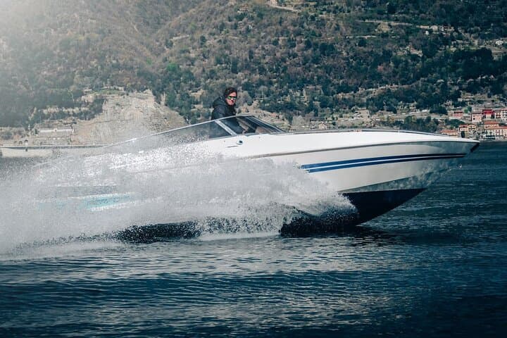 Private Lake Como Boat Tour — 1-Hour Villa & Village Cruise from Como photo 4
