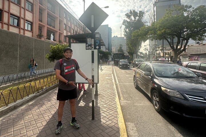 Run Lima’s Coastline: Miraflores Malecon Jogging Tour (90 min) photo 2