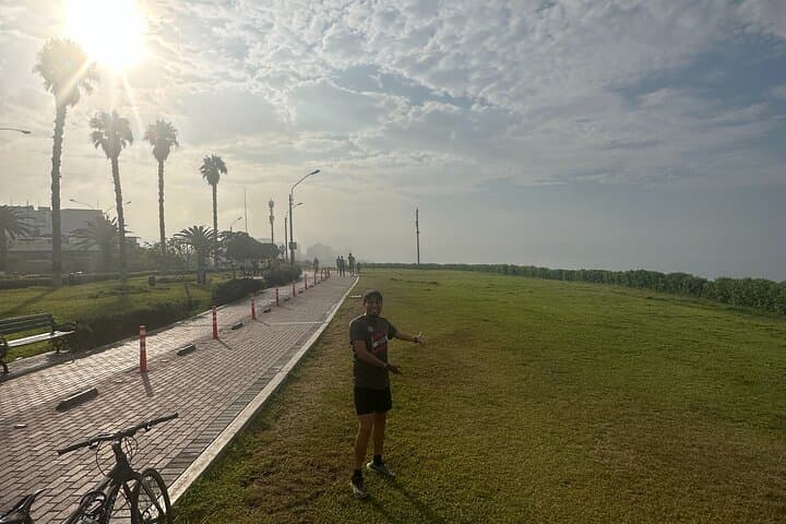 Run Lima’s Coastline: Miraflores Malecon Jogging Tour (90 min) photo 3