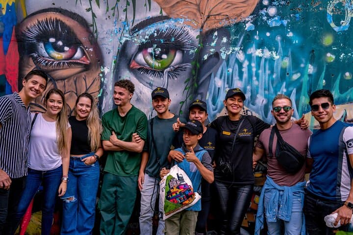 Comuna 13 Unplugged — Secret Paths, Street Art & Rooftop Rituals in Medellín photo 2