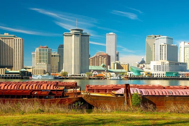 Crescent City Chronicles: Family Walking Tour Through New Orleans History