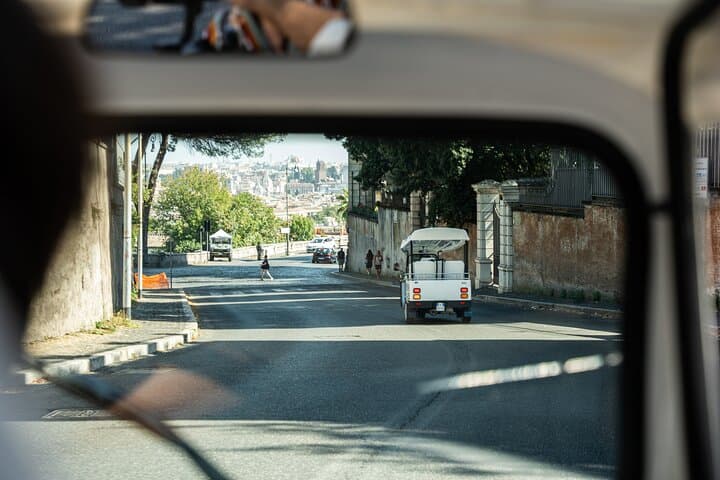 Rome Tuk-Tuk Tour with Prosecco: Hidden Gems & Panoramas photo 4