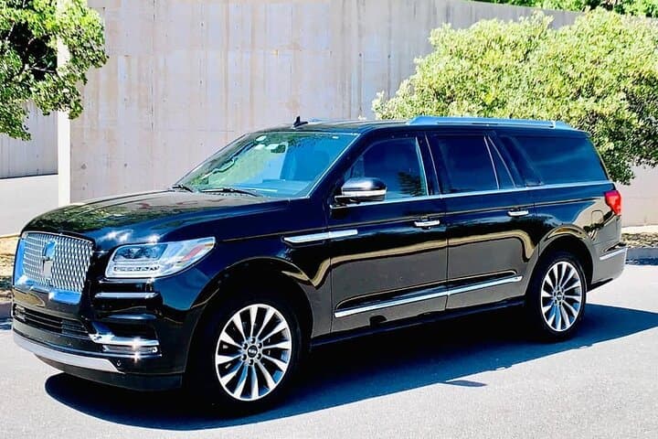 New Orleans Airport Private Transfer: MSY Round-Trip Chauffeur Service photo 3