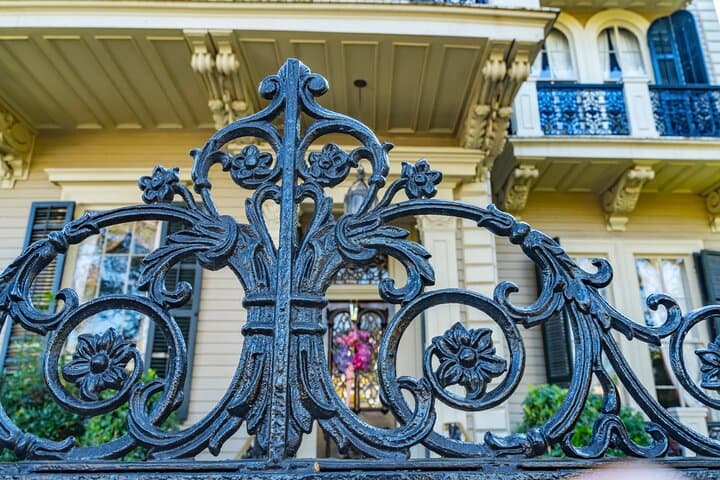 Self-Guided Walking Tour of New Orleans' Historic Garden District — Audio Map & Landmark Guide photo 1
