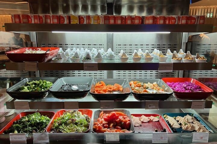 Pearl Lounge AUH: Abu Dhabi VIP Airport Lounge Access photo 4