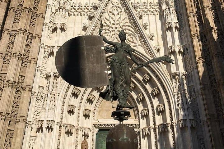 Private Visit to Seville Cathedral: Guided Tour of La Giralda and Historic Artworks photo 1