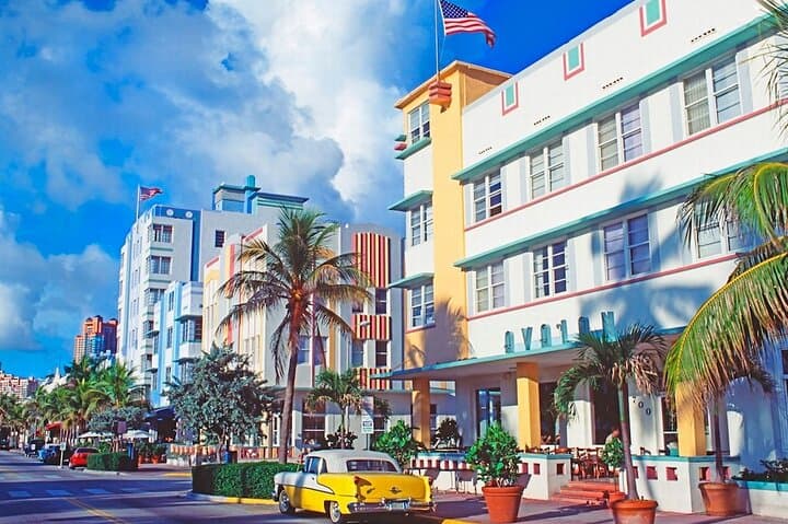 South Beach Art Deco Highlights and Wolfsonian Museum Walking Tour photo 4