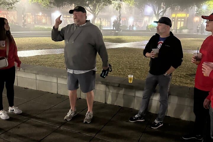Savannah Pub Crawl: History, Haunts & All-Drinks-Included Tour photo 2