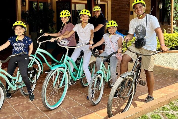 Private 3-Hour Cycling Tour Around El Valle de Antón — Petroglyphs, Views & Local Flavors photo 3