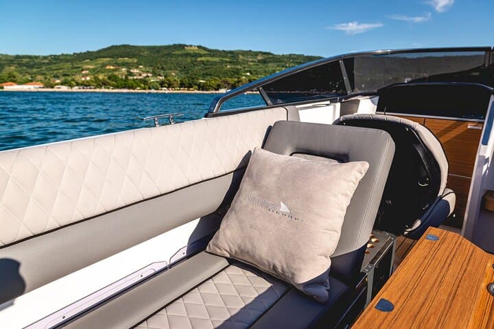 Luxury Private Yacht Tour on Lake Como: 2-Hour Alfastreet Experience photo 2