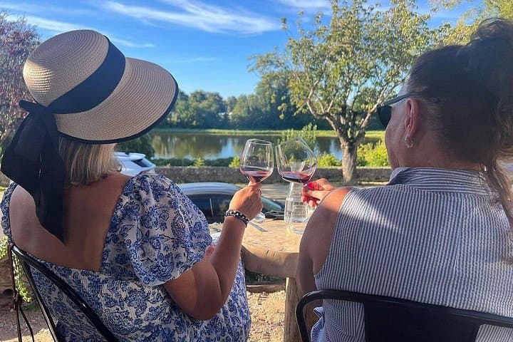 Loire Valley Château & Wine Day Trip from Paris: Chenonceau, Chambord and Lunch photo 2