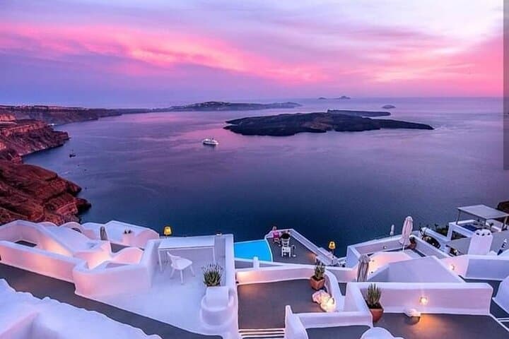 Santorini Private Custom Sightseeing Tour — Fira, Oia & Beaches
