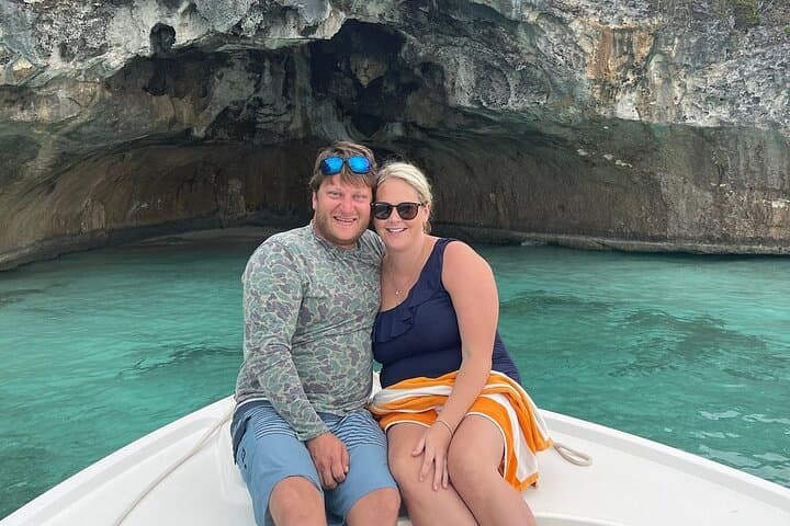Private Exuma Boat Tour: Swim with Pigs, Snorkel Crystal Bay & Fish Staniel Cay photo 3
