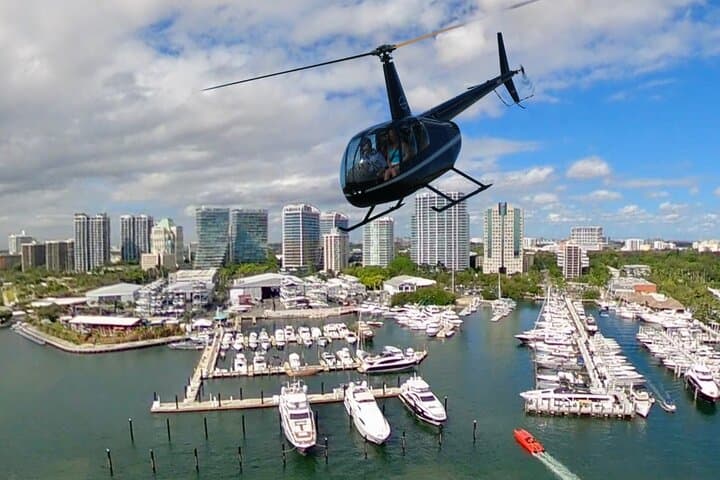 Miami Helicopter Tour: Private 20-Min Coastal Flight Over Biscayne Bay