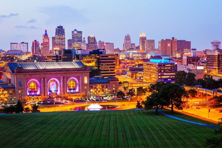 Kansas City Private Walking Tour: Cultural Gems & Architecture photo 3