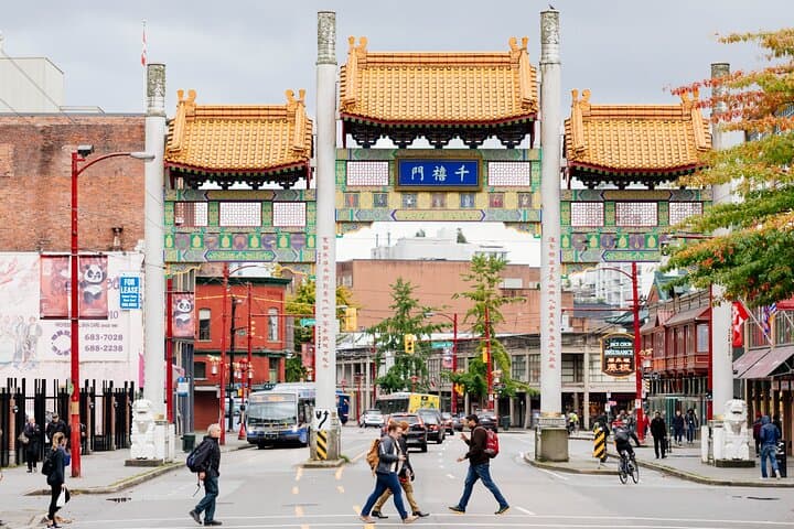 Private 7-Hour Vancouver City & North Shore Sightseeing Tour photo 3