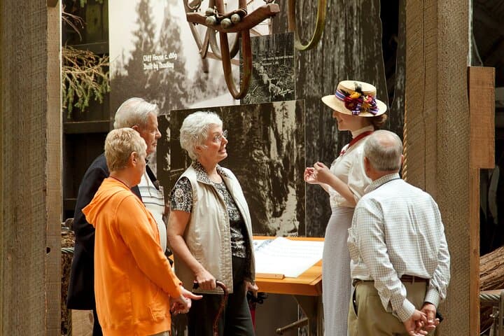 Private 7-Hour Vancouver City & North Shore Sightseeing Tour photo 5