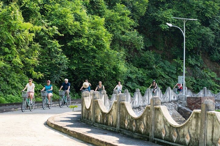 Lan Ha Bay 2-Day Cruise: Kayaking, Caving & Swimming Around Cat Ba photo 5