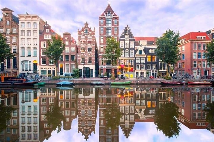 Customize Amsterdam in a Half-Day: Private Layover & Sightseeing Tour photo 6