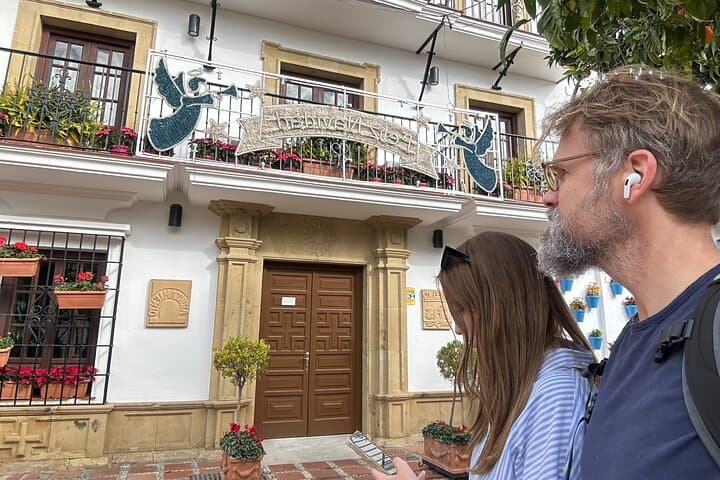 Secrets of Marbella: Self-Guided Exploration Game in the Old Town