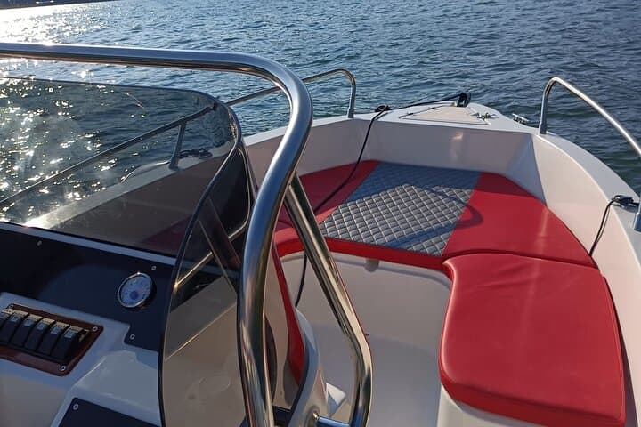 Four-Hour Captainless Boat Rental on Lake Como — Self-Drive to Villa Balbianello & Comacina photo 6
