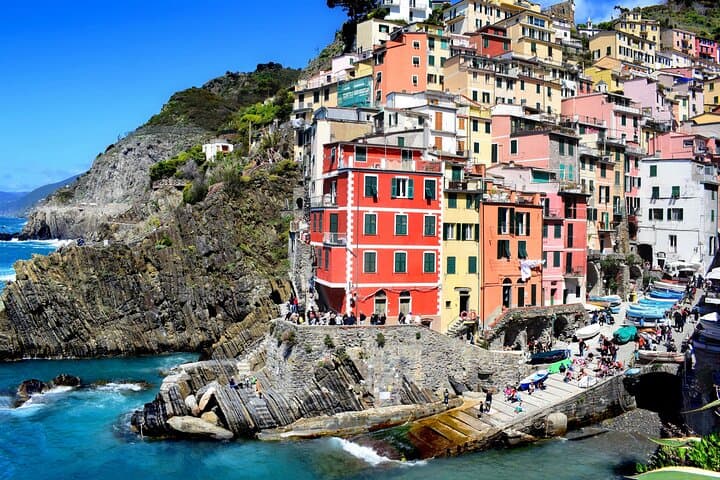 Cinque Terre Minivan Day Trip from Florence: Explore Riomaggiore, Vernazza & Monterosso photo 4