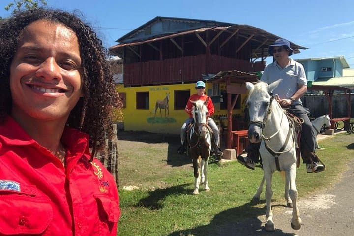 Private Horseback Ride and Cahuita National Park Guided Walk — Beaches, Monkeys & Reefs photo 3