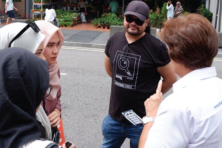 Quest KL Scavenger Hunt: Explore Kuala Lumpur by Sight, Smell, and Taste