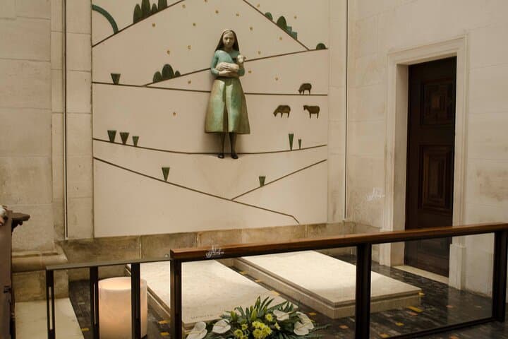 Private Tour of Fátima Sanctuary with Official Guide photo 5