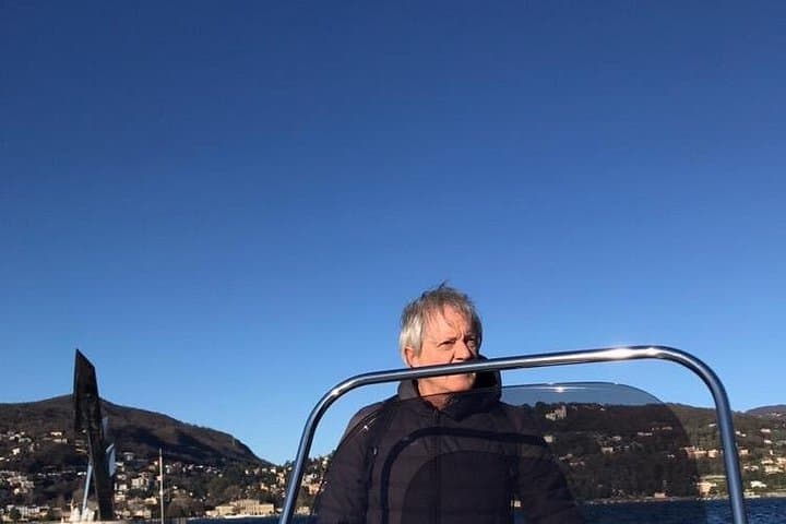 Private 90-Minute Lake Como Boat Tour from Como — Villas, Waterfalls & Classic Shores photo 1